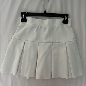 White pleated tennis skirt